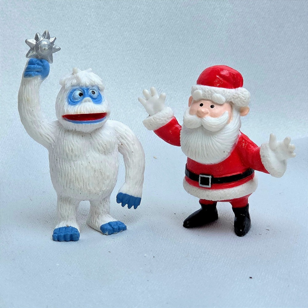 Rudolph Red-Nosed Reindeer Santa and Bumble PVC Mini Figures 081SRY 2pc Set